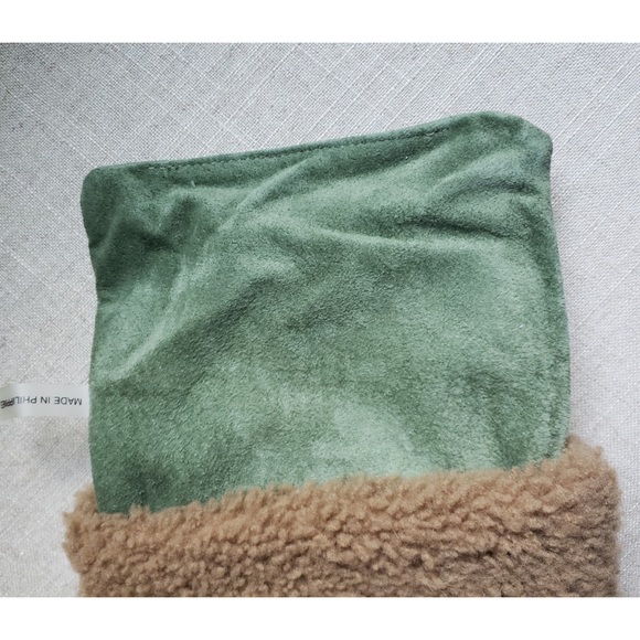 Brand New STAUD Shearling Eve Phone Crossbody Bag - Picture 10 of 16